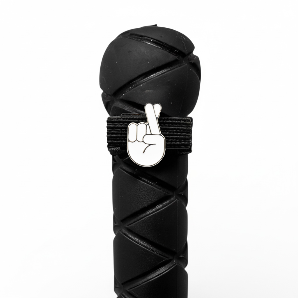 Fingers Crossed - Dubois Cheval Crop Charm