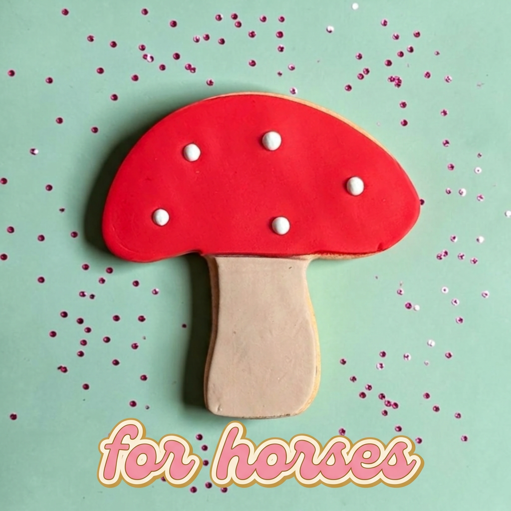 Marvelous Mushroom – Sprinkles & Sparkles Single Horse Treat