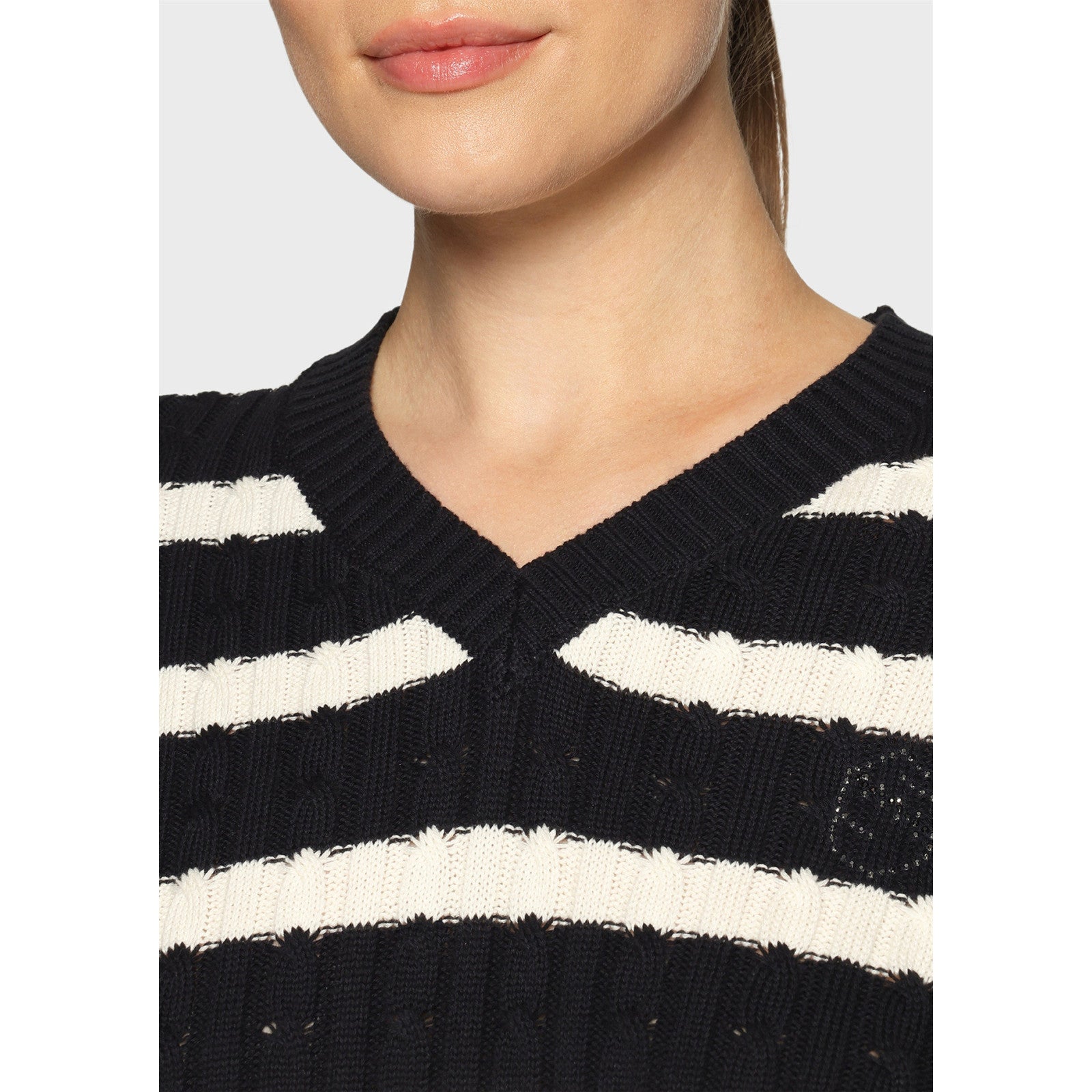 Samshield® Ladies Lisa Twisted Pull Over Sweater SS26