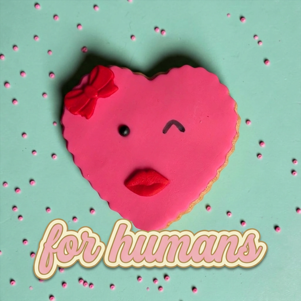 Sassy Heart – Sprinkles & Sparkles Single Sugar Cookie for Humans