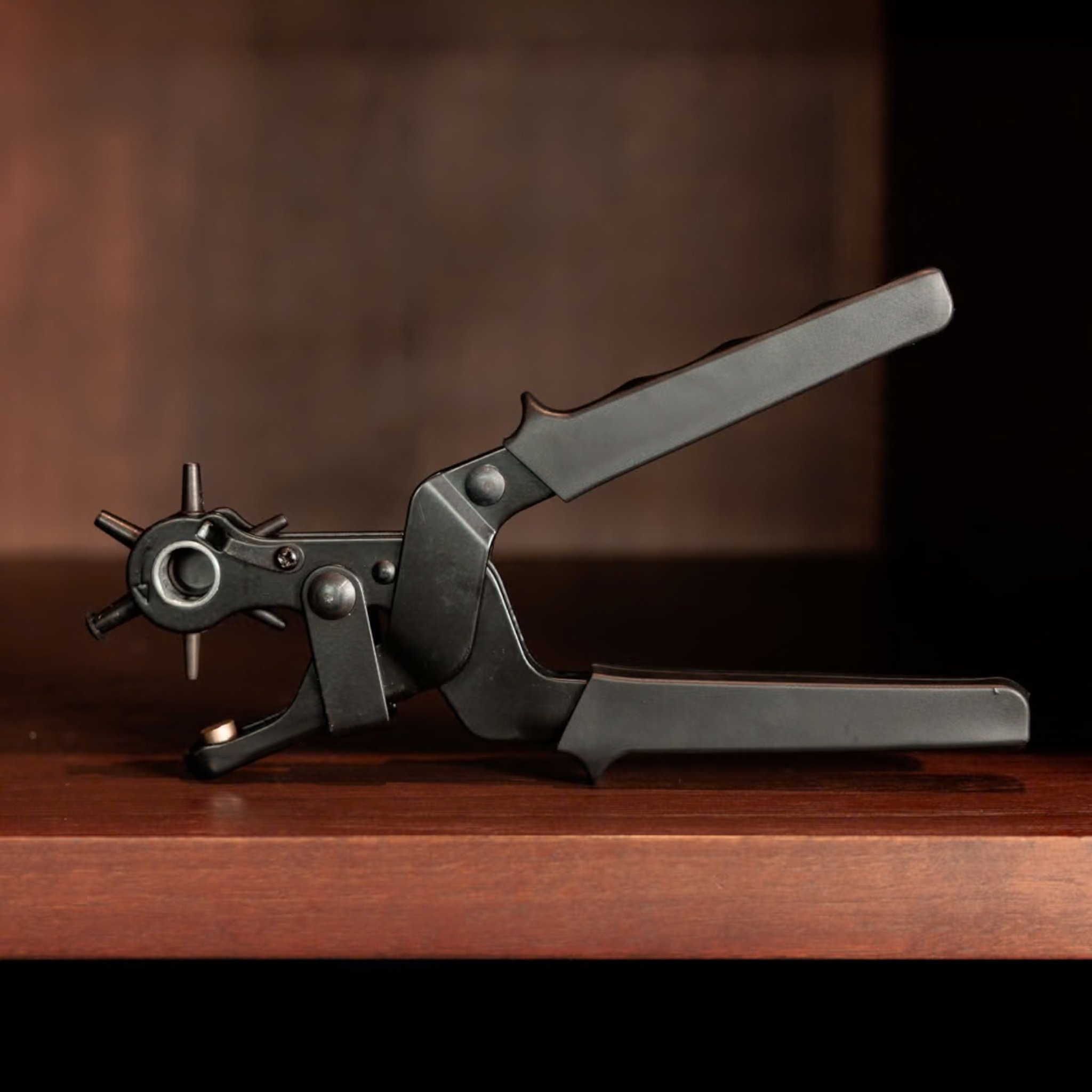 Grooming Deluxe Leather Punch Extra Strong